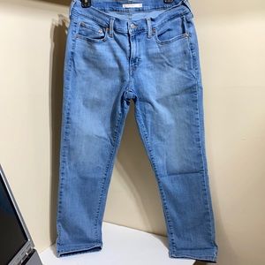 Levi’s Light-wash Boyfriend Jeans 29